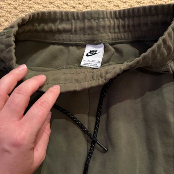 Nike Sportswear Tech Fleece Women's Jogger Pants Size XS - Picture 3 of 5